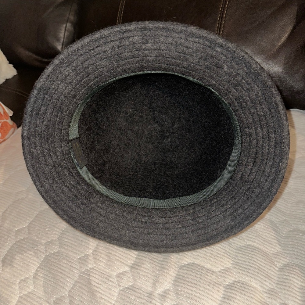 Gray 100% Wool hat - Picture 4 of 4